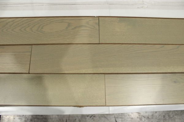 Engineered Click White Oak Select Soho Satin