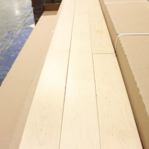 Hardwood – Maple – Select – 3 1/4 x 3/4″ – Natural – Matte