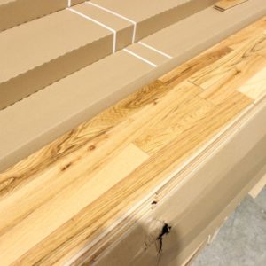Hardwood – Red Oak – Rustic – 2 1/4 x 3/4″ – Natural – Matte