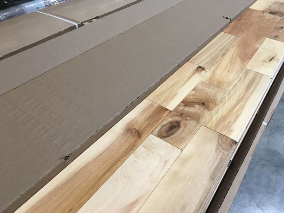 Hardwood Birch Rustic 3 1 4 X, Rustic Laminate Flooring Canada