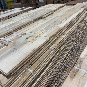 Hardwood – Maple – Maple 3 Inch Colonial ‘’Ultra Rustic ‘’, 3/4, Unfinished