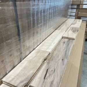 Hardwood – Maple – Country Ultra Rustic – 3/4 x 5″ – Naked – Brushed Mat – Marteau