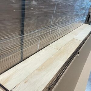 Hardwood – Smoked Maple – Natural – 4 1/4 x 3/4″ – Smoked Mansion – Brushed Mat – Marteau