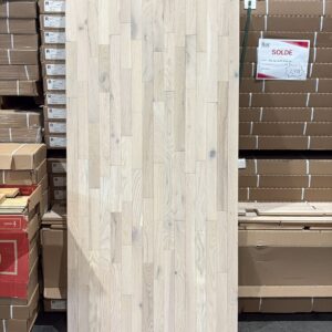 Hardwood – White Oak – Colonial – 2 1/4 x 3/4″ – Poesia – Mat Finish