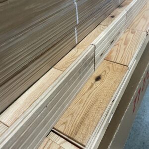 Hardwood – Canadian Red Oak – Rustic – 4 1/4 x 3/4″ – Natural – Mat Brushed Open Naughts – Marteau