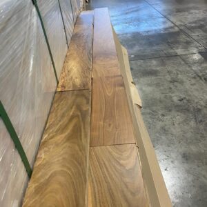 Hardwood – IPE Lapacho – Millrun – 3/4 x 5″ – Natural – Gloss 10%