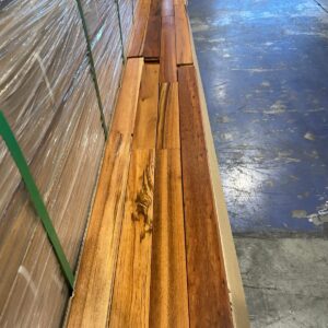 Hardwood – Tigerwood Muircatiara – 2 1/4 x 3/4″ – Select – Natual – SG – Prefinished – Made in Brazil