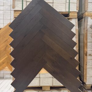 Engineered – White Oak – 3.5 Inch x 24″ x 4mm Wear Layer – CAN+ – Herringbone – Espeso – Brushed