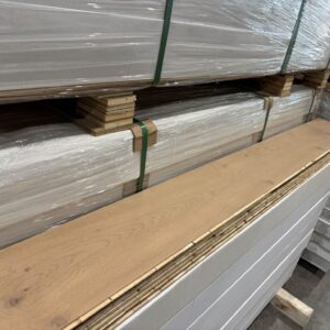 Engineered – White Oak – 7.5″ x 5/8 – 4mm Wear layer – Pacific Premium – Prada – Mat