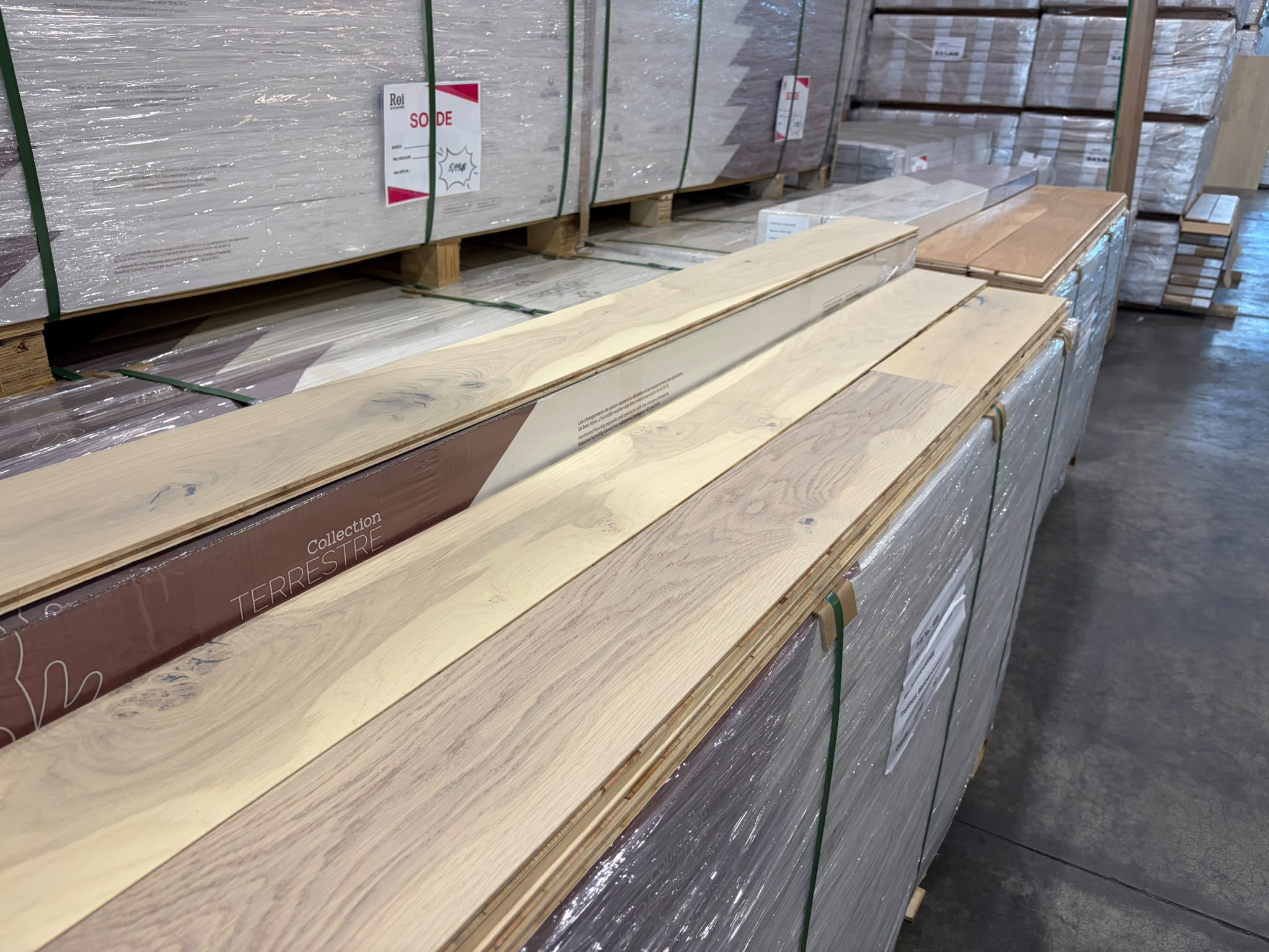 Engineered - White Oak - 6" x 9/16 - 3mm Wear layer - Pacific Premium - Naked - Brushed
