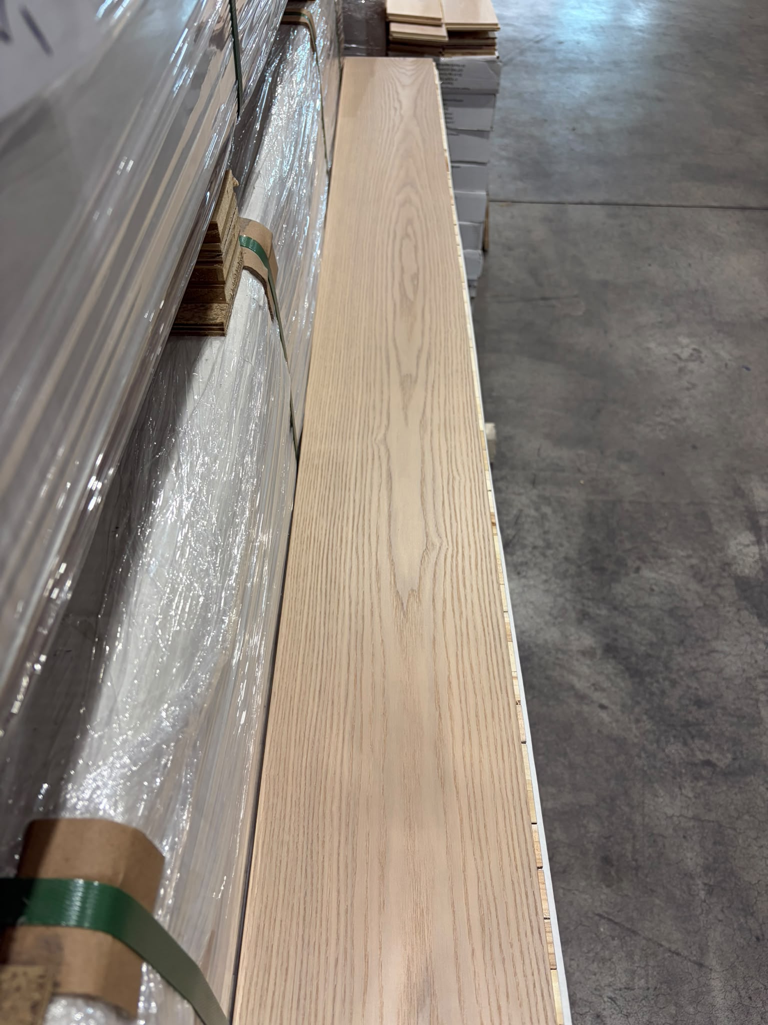 Engineered - Ash - 7 1/2 x 3/4" - Select - Naked Brushed - Matt - Image 2