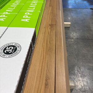 Hardwood – White Oak – 2 1/4 x 3/4 – Advantage – Natural – Matt