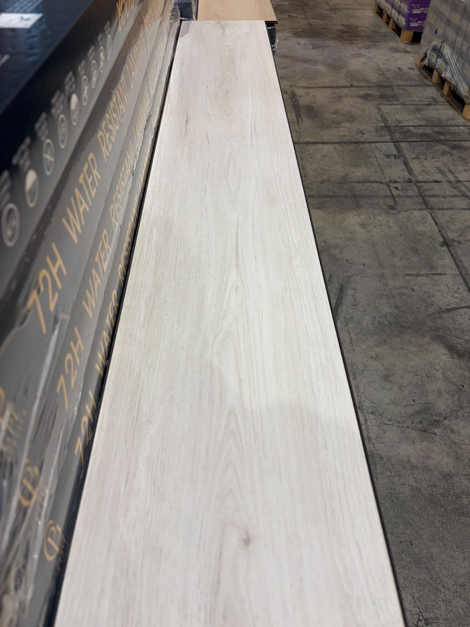 Laminate Jumbo Plank - 12mm - 9 inch x 5 feet long - AC5 - 72 hours Water Resistant - Model 0424 - Image 2