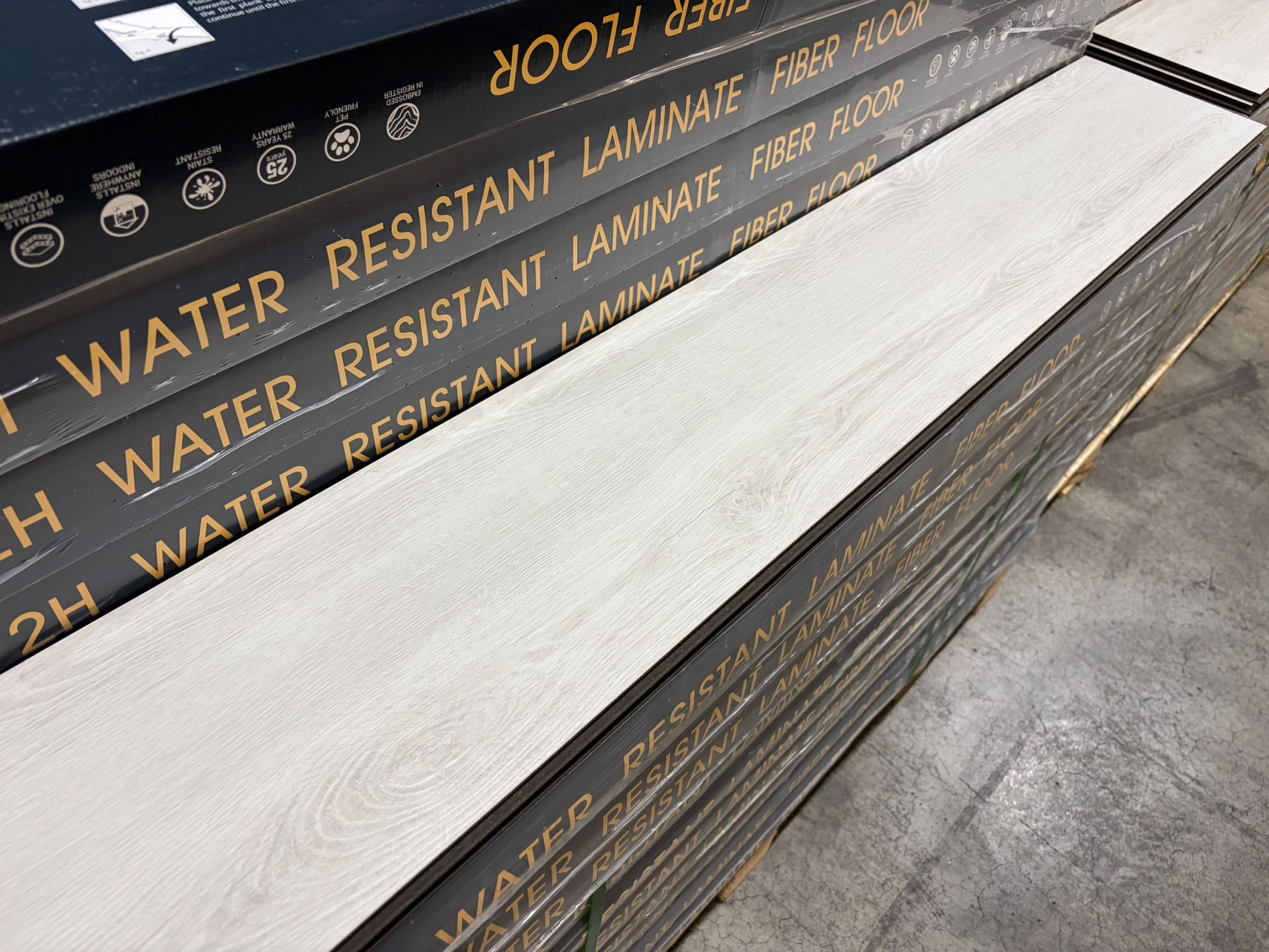 Laminate Jumbo Plank - 12mm - 9 inch x 5 feet long - AC5 - 72 hours Water Resistant - Model 7011