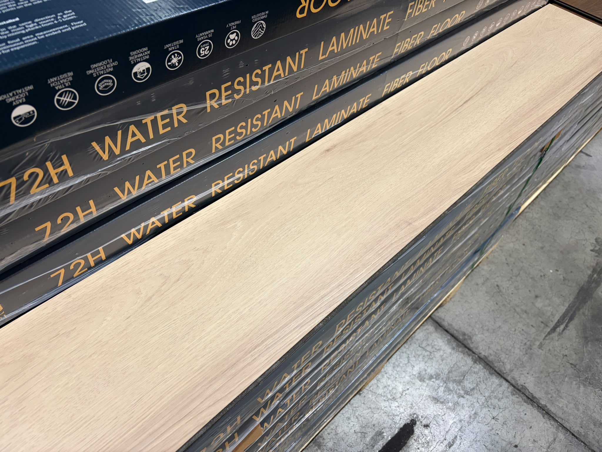 Laminate Jumbo Plank - 12mm - 9 inch x 5 feet long - AC5 - 72 hours Water Resistant - Model 2162